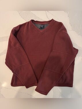 GAP Men V-Neck Sweater in Deep Wine